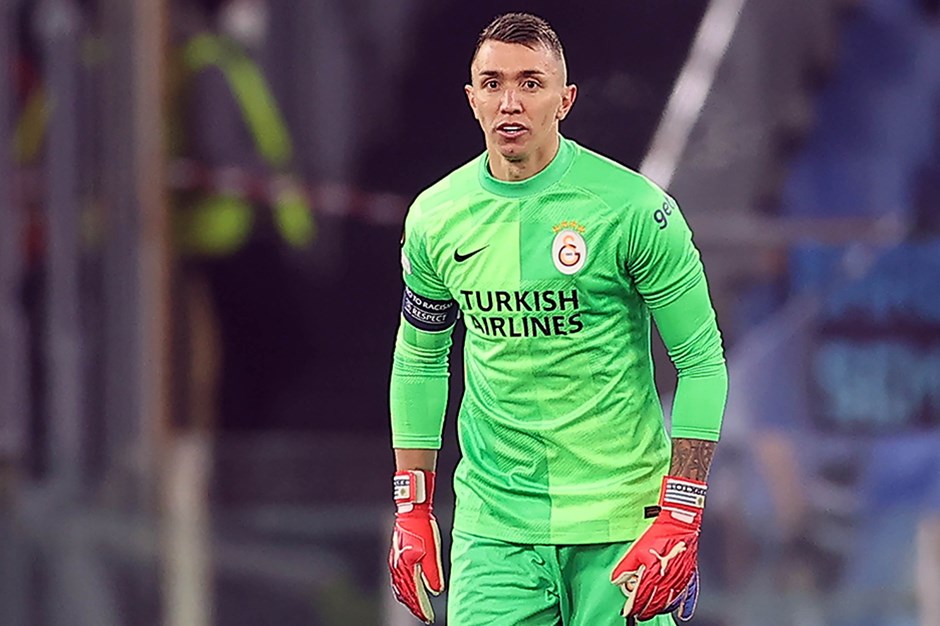 galatasaray a muslera mujdesi